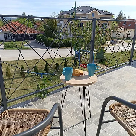 Sobe Isic Apartman *